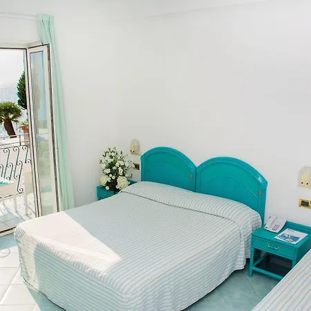 Готель Capizzo Forio (Isola d'Ischia)